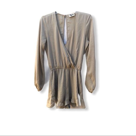 Show Me‎ Your MuMu Shorts Romper - Picture 9 of 9